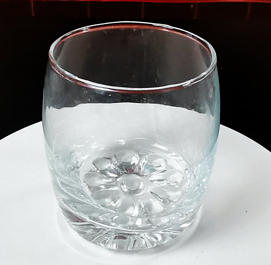 Custom 2oz Fancy Glass Cups Wholesale in China - China Glass Wine Glasses  and Whisky Glass Cup price